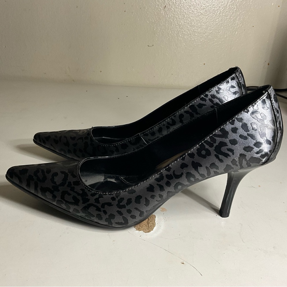 Calvin Klein  Black Heels women’s 6.5 - Picture 5 of 11